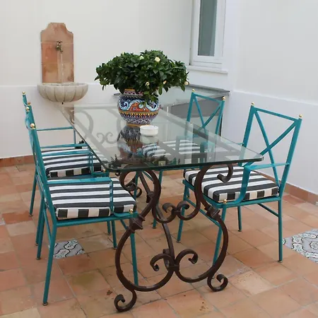 Guest house Diecisedici