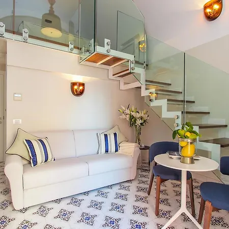 Guest house Diecisedici