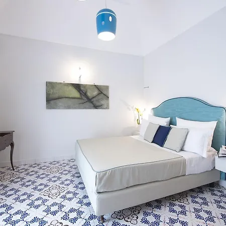 Diecisedici Guest house